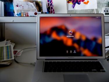 Mac und Zeichnungen